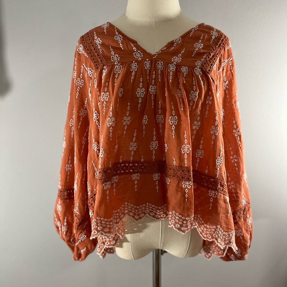 This cute dress is from American Eagle! It’s New with tags and never been worn